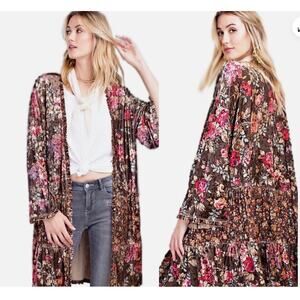 Easel Kimono Size S Cardigan Velvet Floral Bohemian Cottagecore Prairie EUC